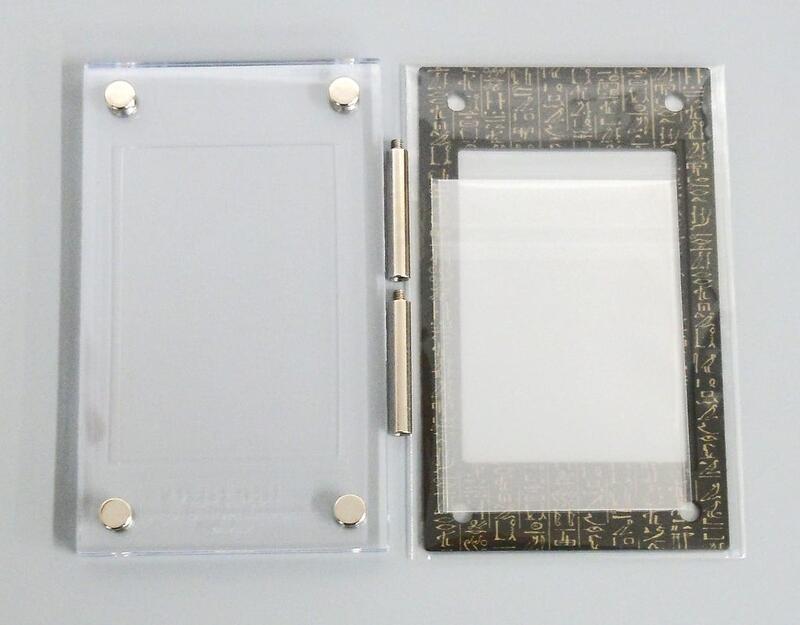 PGB1 官方特製壓克力展示夾+金屬立架+凹槽框架、卡磚 (全新未開封)